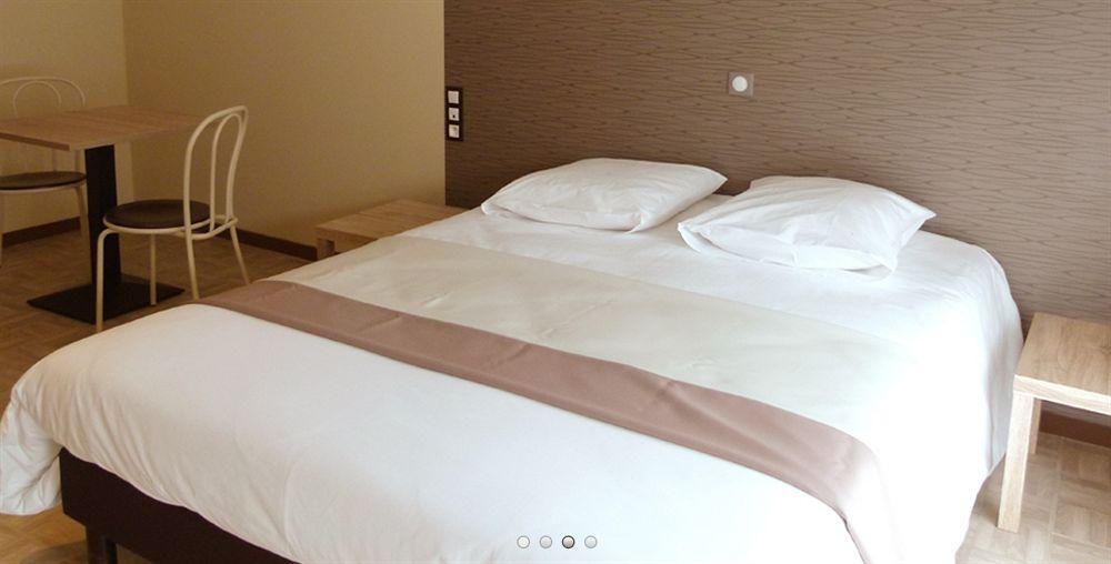 La Pause Hotel เอเวรอ ภายนอก รูปภาพ