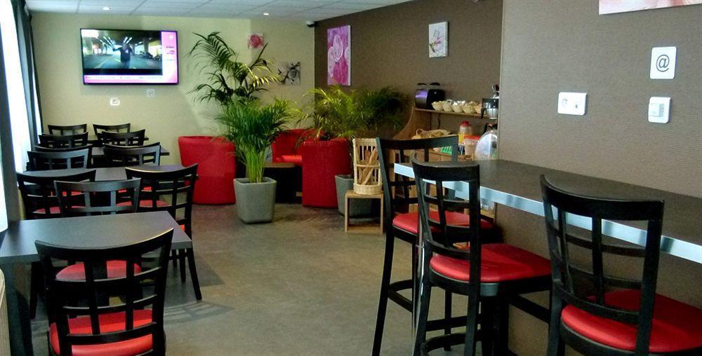 La Pause Hotel เอเวรอ ภายนอก รูปภาพ